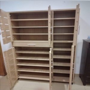 خزانة ملابس